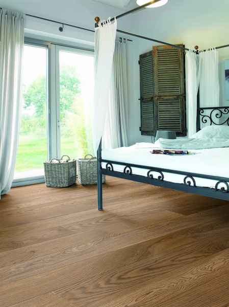 Oak Barrel Plank Room