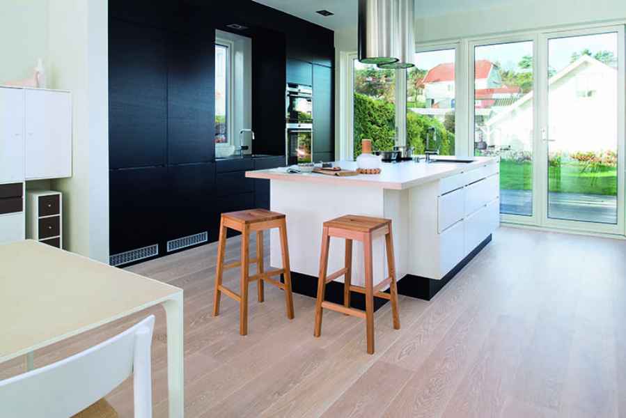 Oak Coral Plank Room